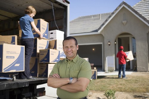 Blackfriars moving truck service for office and home transport